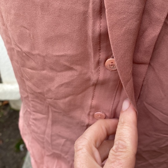 Vince 100% silk thin stunning blouse from Neiman’s Gorgeous! - Picture 4 of 8